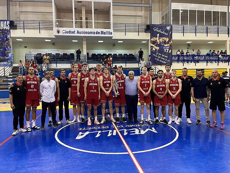 U23-Nationalmannschaft Basketball und PD. Dr. Stephan Lorenz in Melilla